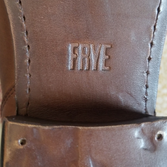 Frye Women's Carson Chelsea Ankle Boots - Picture 10 of 12